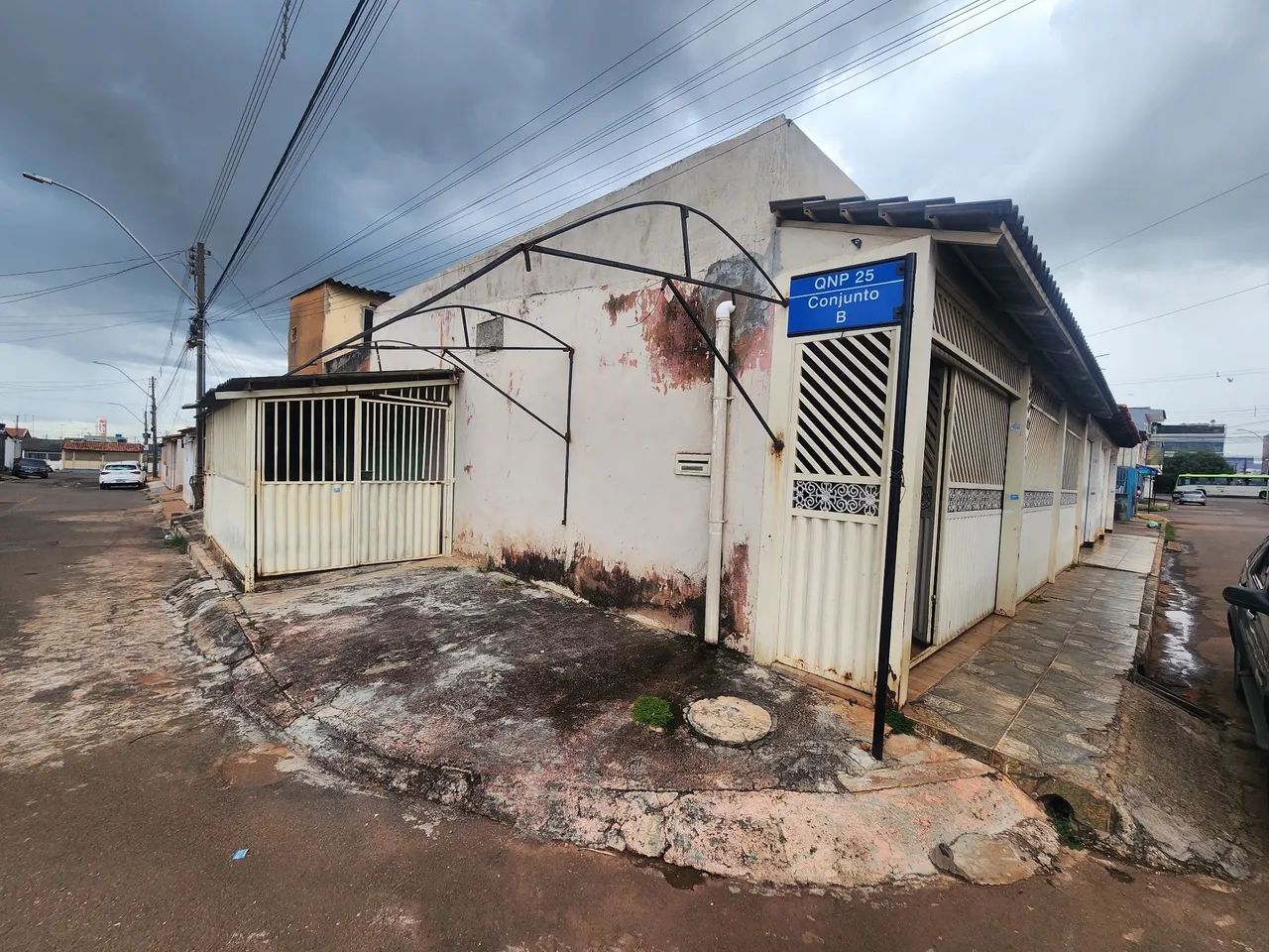 Casa de esquina oportunidade!
