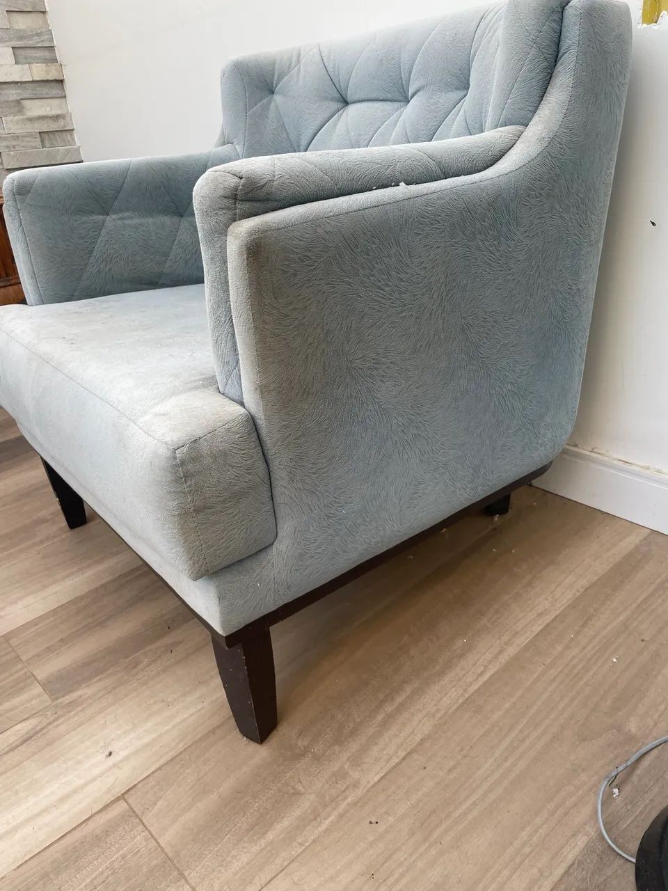 Combo de escrivaninha TV 36 polegadas e 2 poltronas  - Foto 3