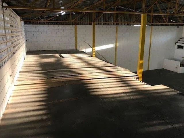 Galpão Comercial 381m² | Mezanino e Estacionamento | Sorocaba-SP - Foto 5