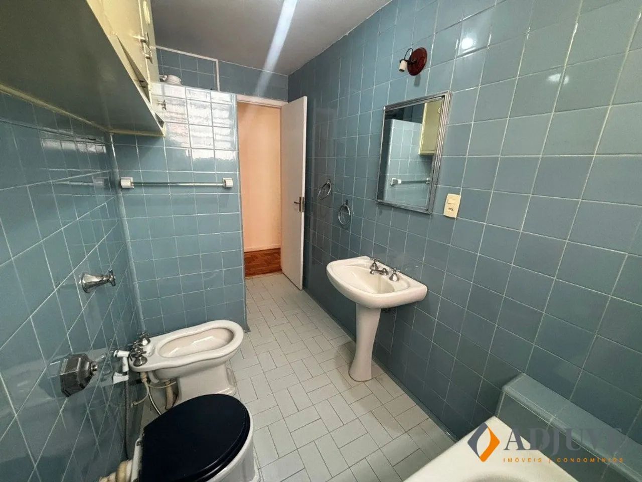 APARTAMENTO BEM ILUMINADO COM DOIS QUARTOS NO CENTRO - Foto 9