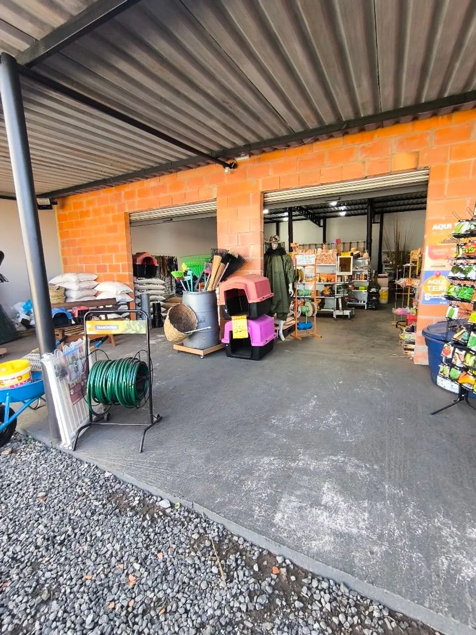 Vendo e TB troco lOJA DE PESCA EQUIPADA e agropecuária! 