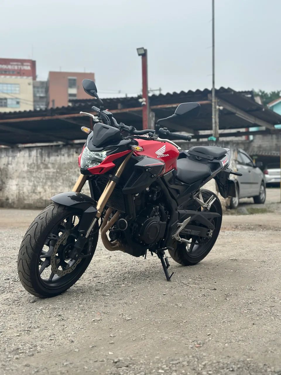 CB500F  2023  - Foto 3
