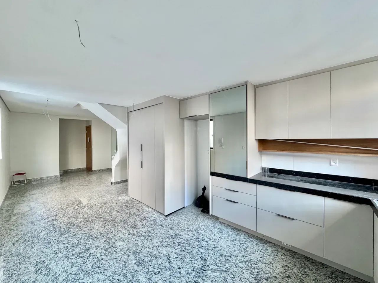 Apartamento para venda com dois quartos   Bairro Funcionários, BH