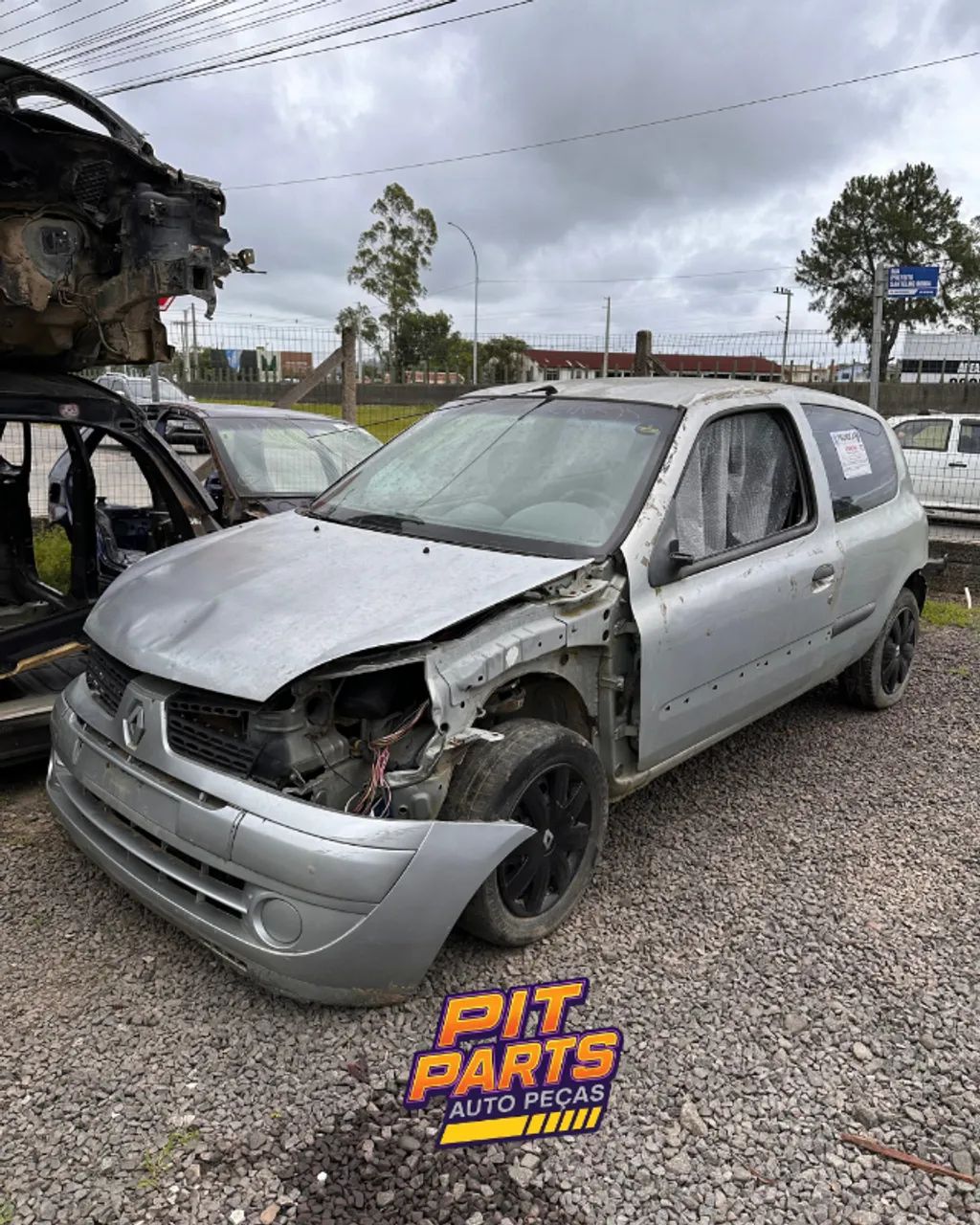 SUCATA RENAULT CLIO 2004 1.0 