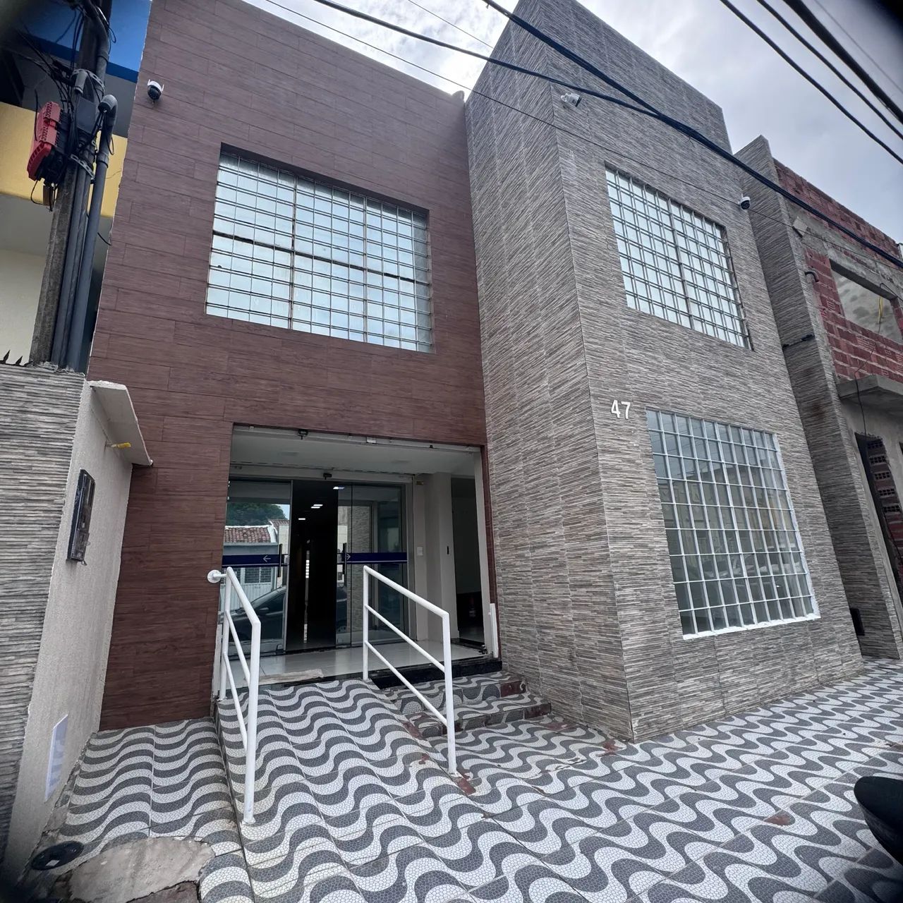 Alugo Prédio Comercial com 12 Salas no Farol  - Foto 2