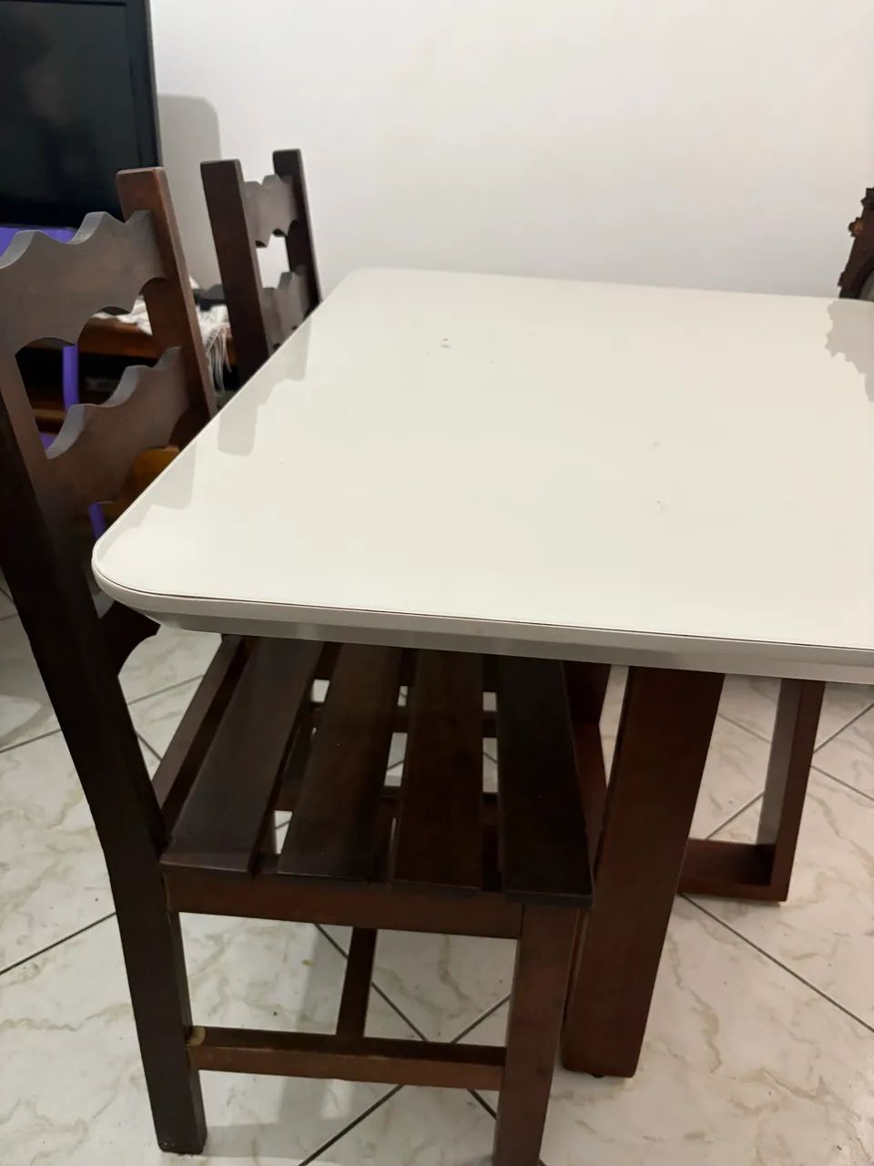 Mesa com 4 cadeiras - Foto 2
