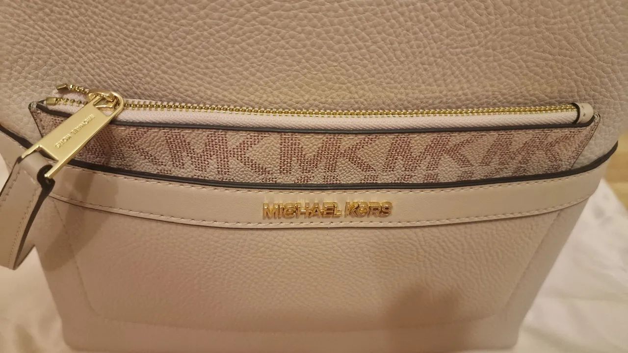 Mochila Michael Kors grande perfeita - Foto 4