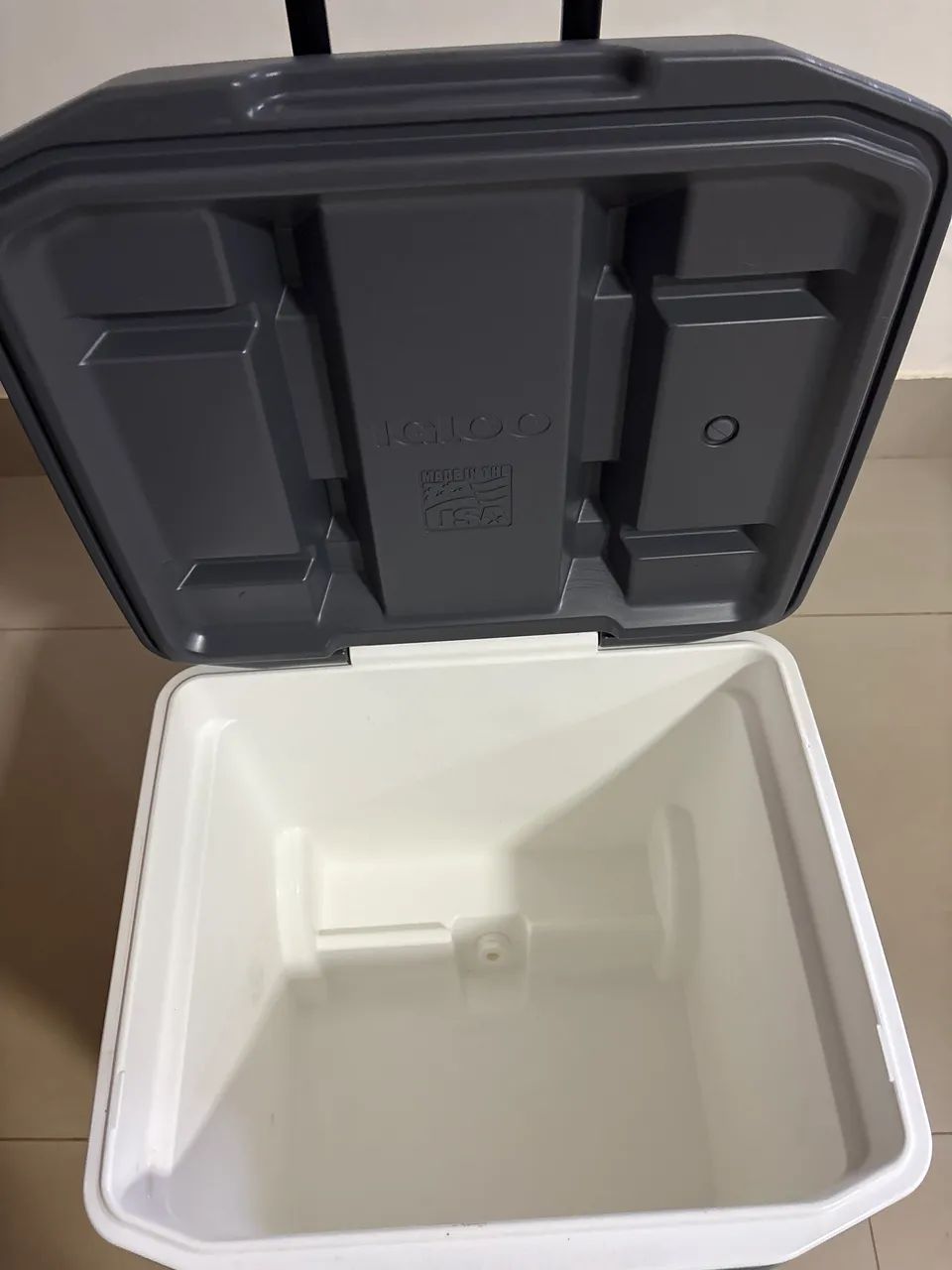 Caixa Térmica - IGLOO - 56L - Foto 4