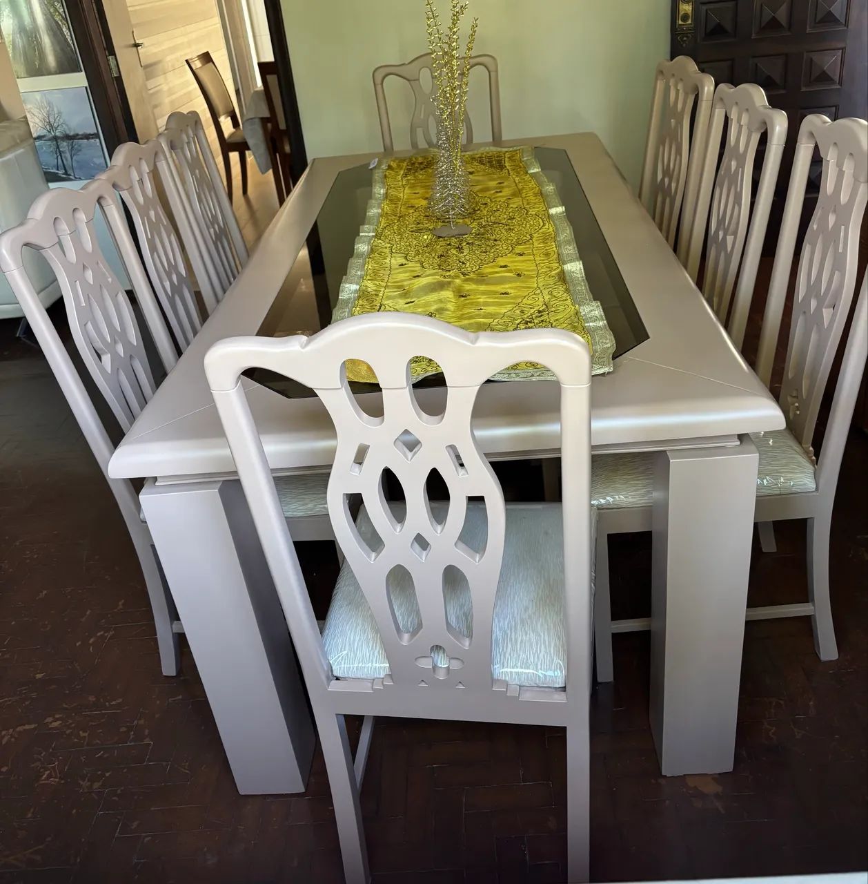 Conjunto Sala de Jantar: Mesa e 8 cadeiras - Foto 2