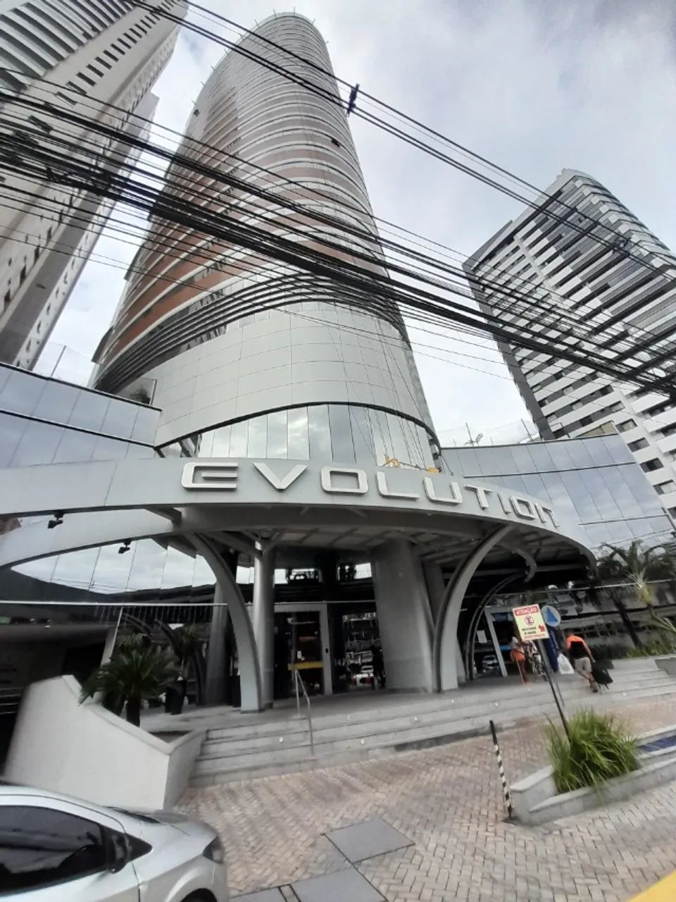Ed "Evolution" 28m² Prédio inteligente   19º andar portaria 24h c/ biometria, estacio pago