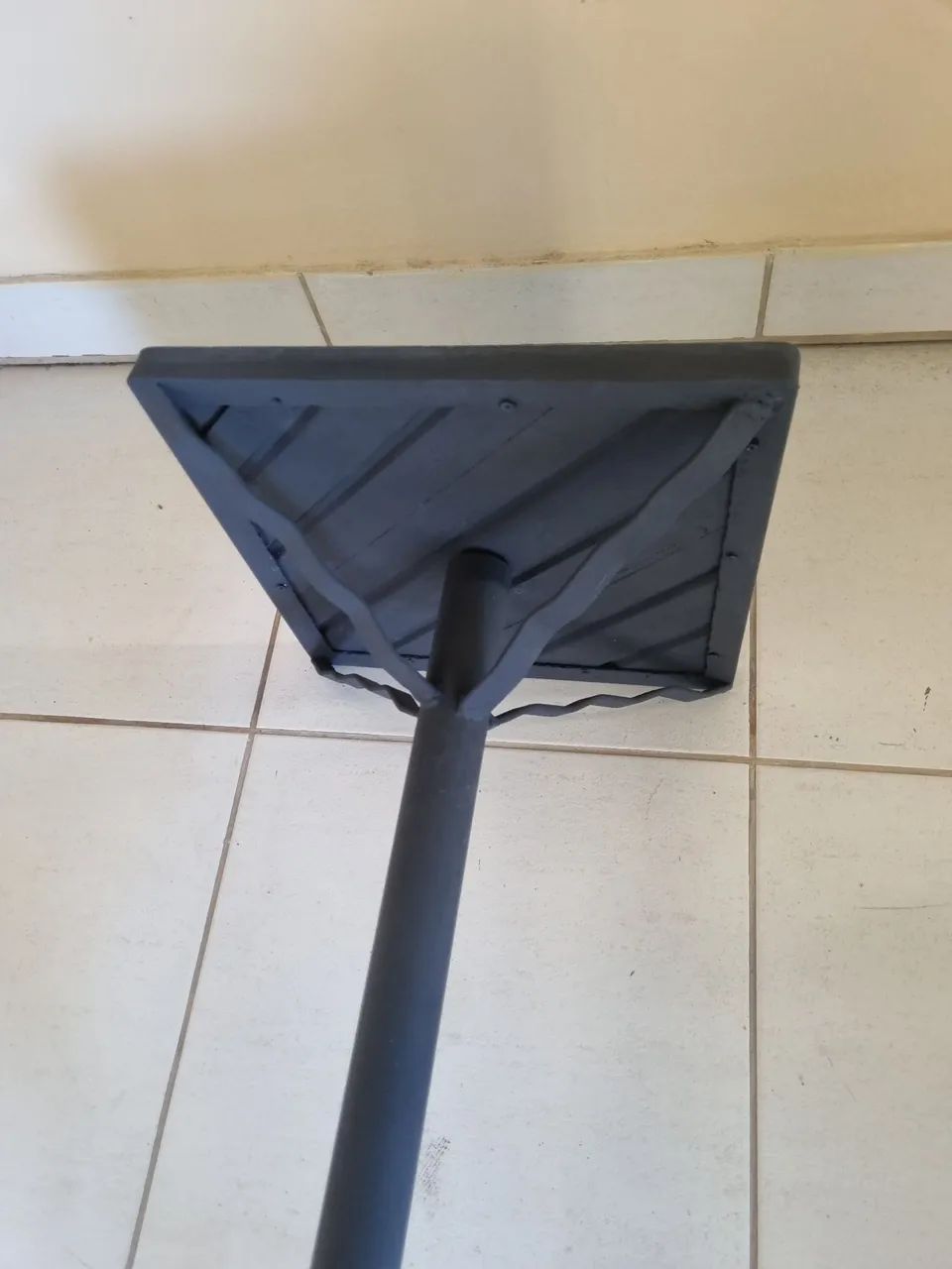 Mesa bristrôt, nova, ferro.  - Foto 2