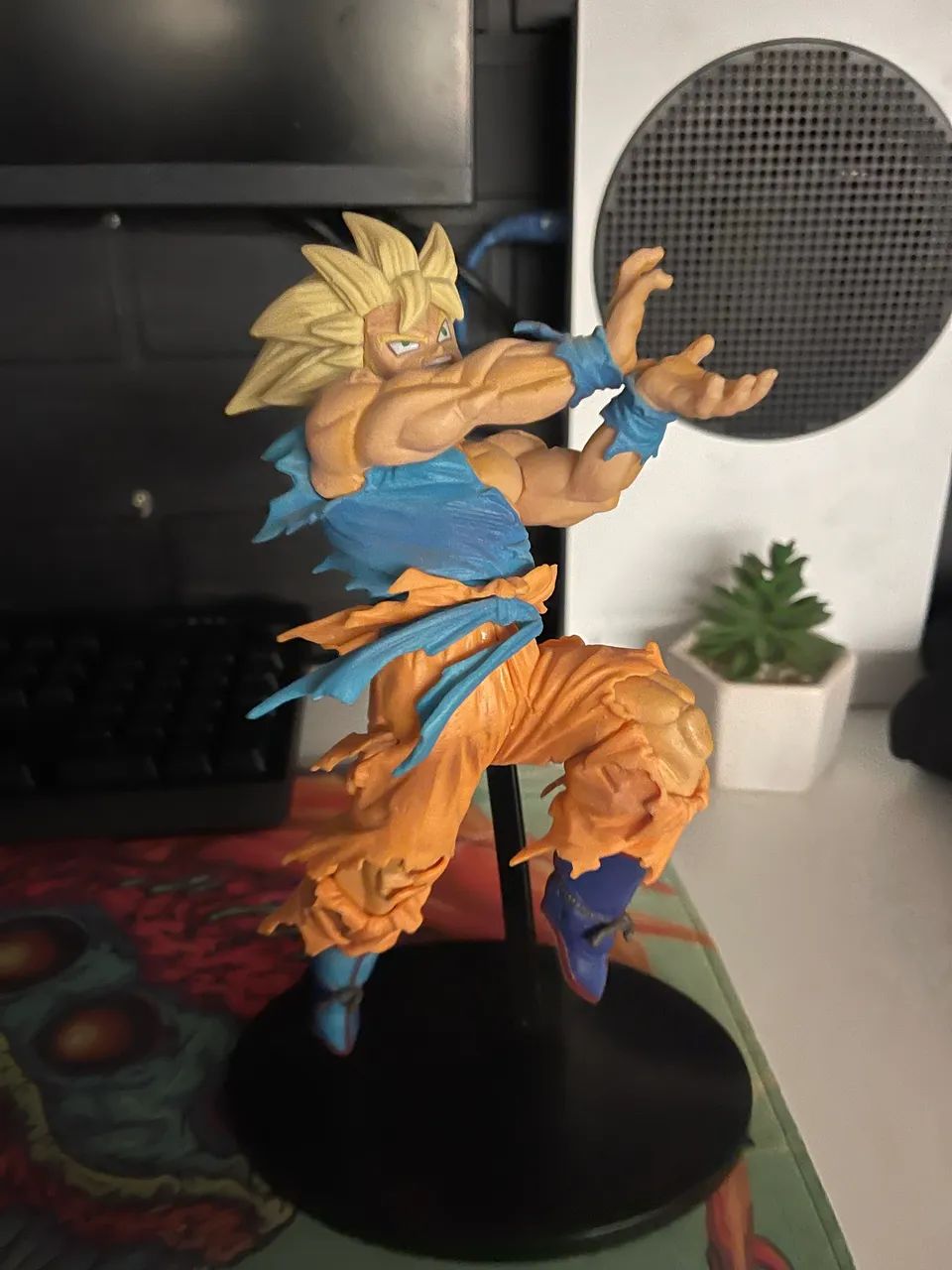 Action figure 415081535069890562