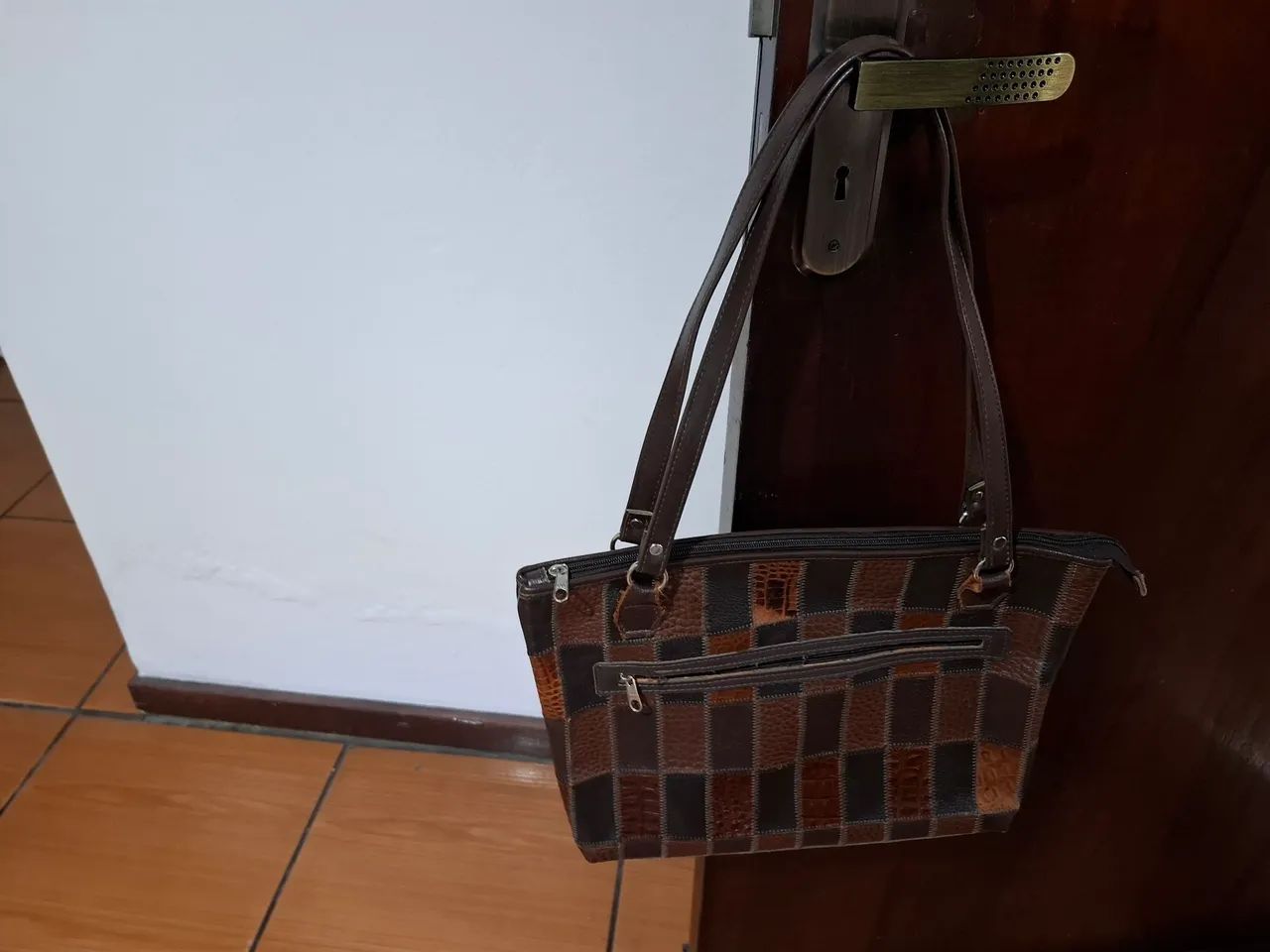 Bolsa de couro semi nova  - Foto 3