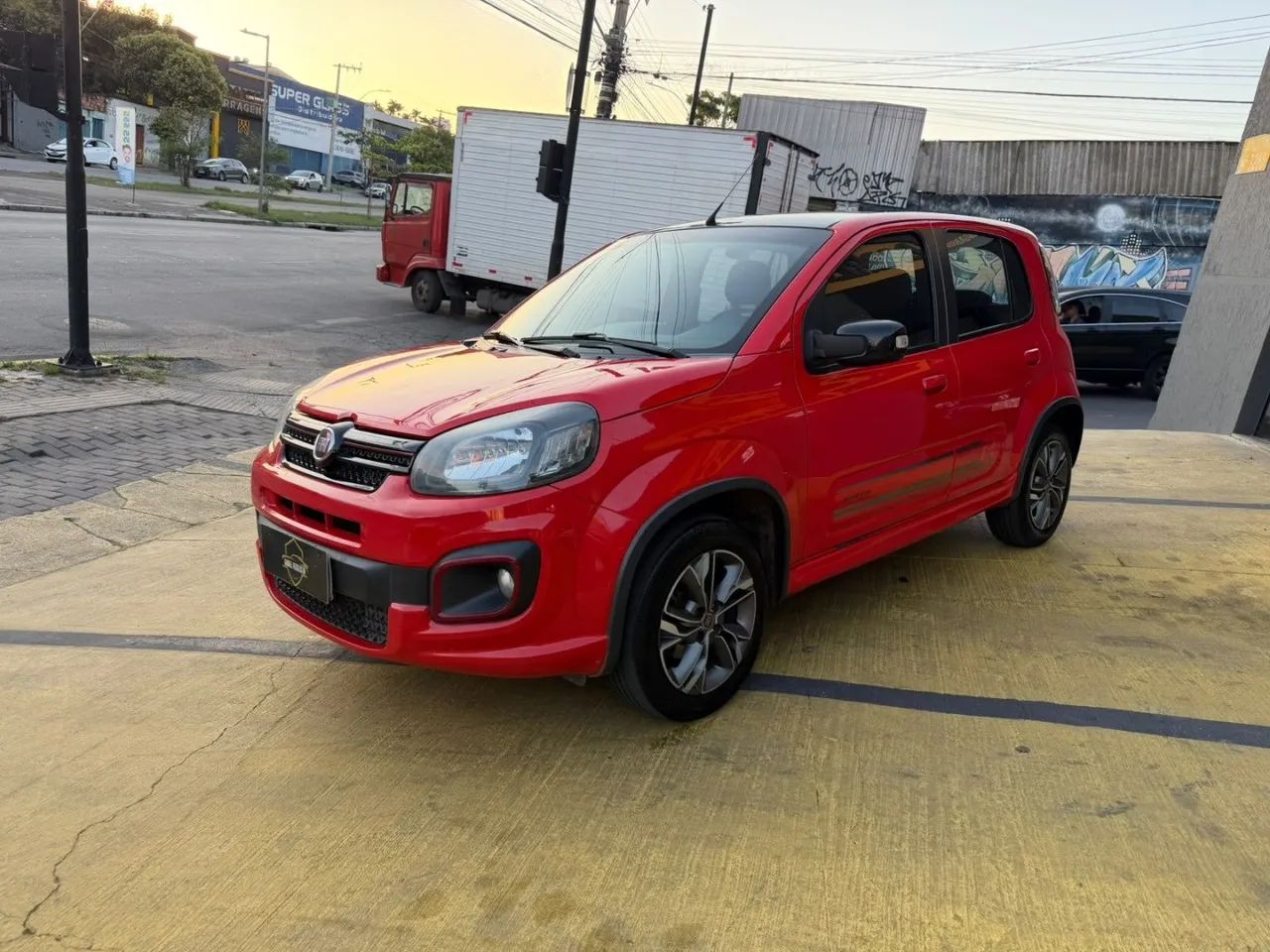 Fiat Uno Sporting 1.3 Flex 8V 5P 2017 - Foto 2