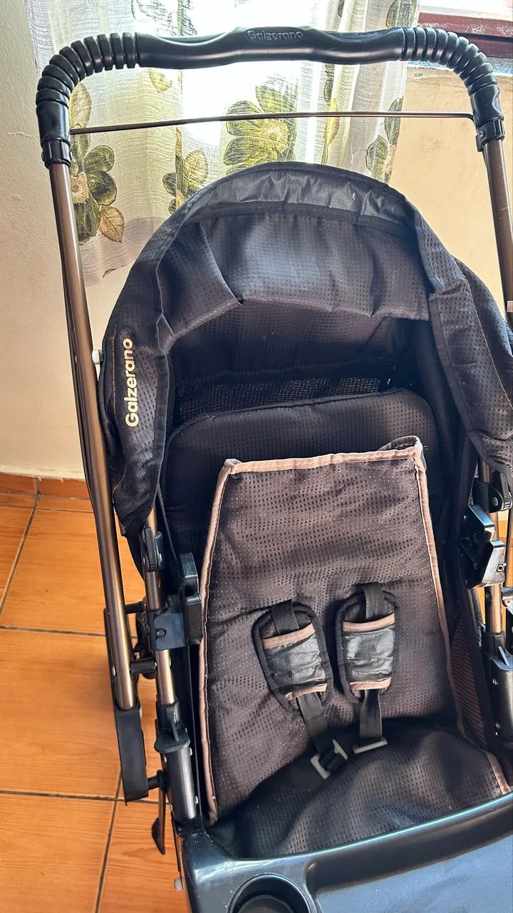 Carrinho de bebê com bebê conforto  - Foto 3