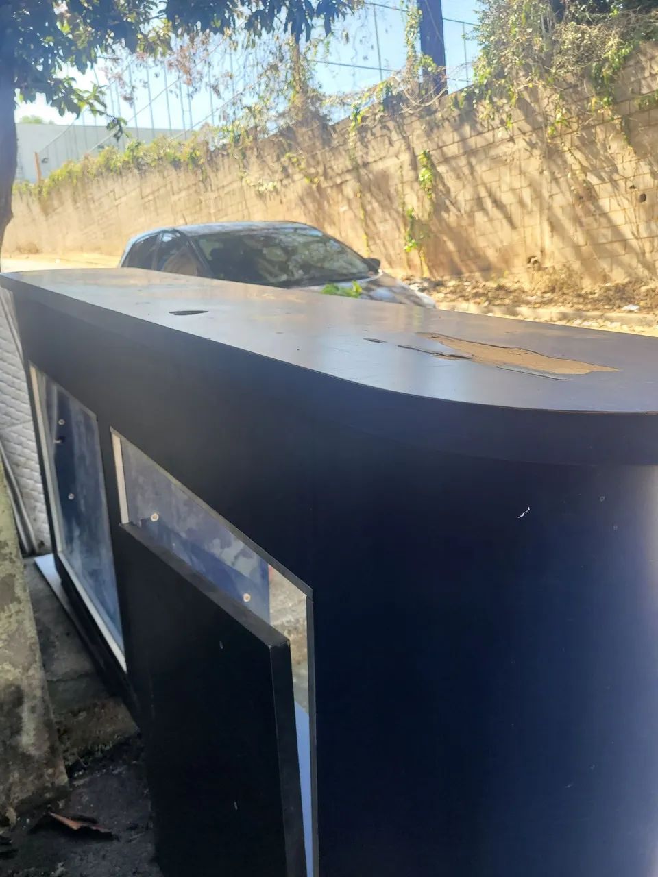 Balcão com tomada interna 