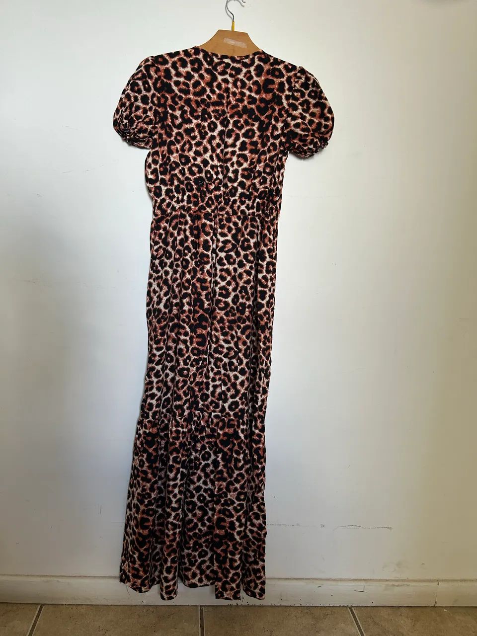 Vestido estampa de onça  - Foto 2