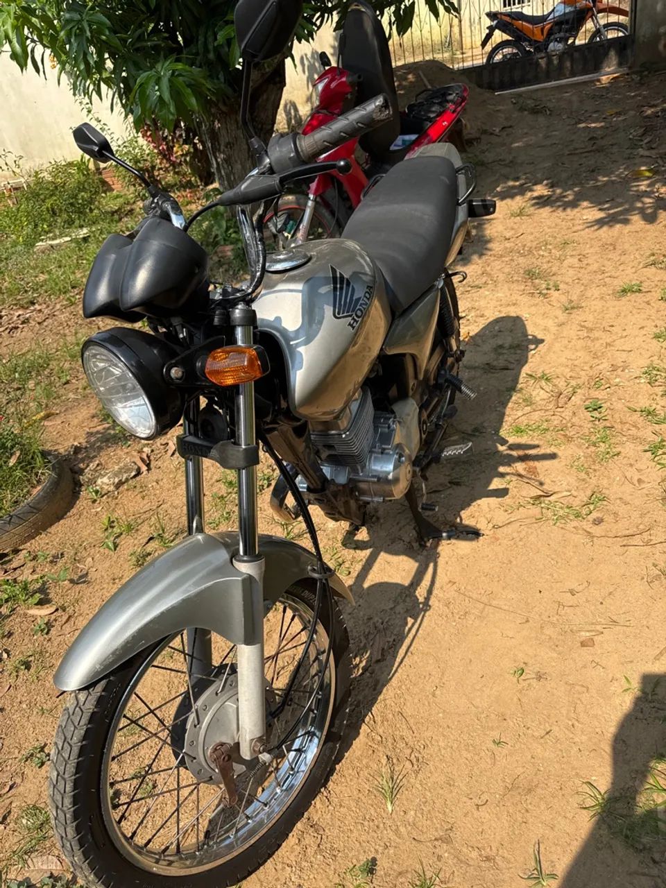 Titan 150 carburada 