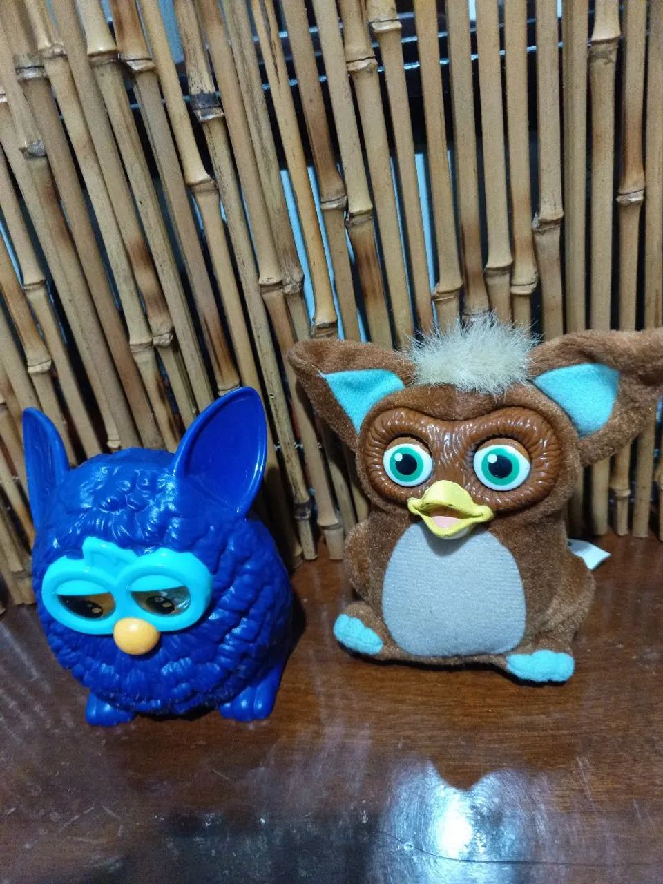 2 Bonecos Furby 