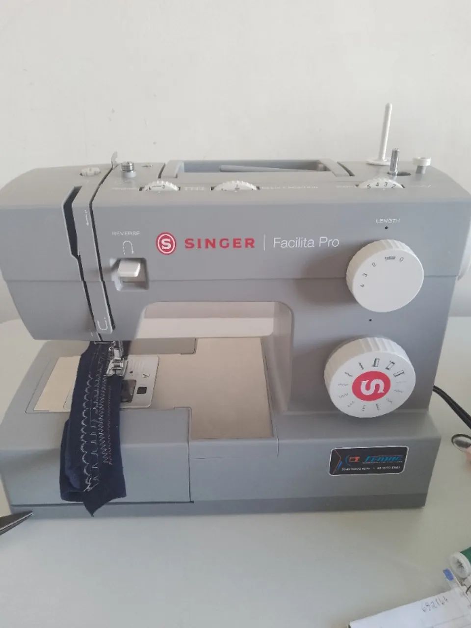 Máquina de costura Singer Facilita Pro 4411 - Foto 4