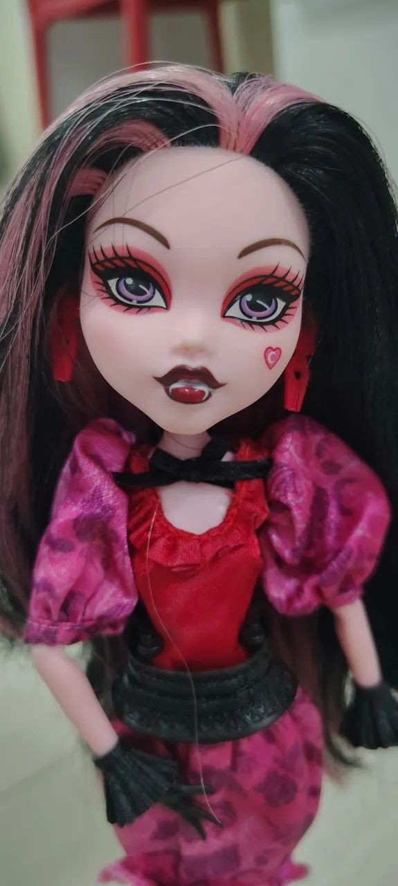 Monster High Howliday Love Edition Draculaura (LER DESCRIÇÃO)