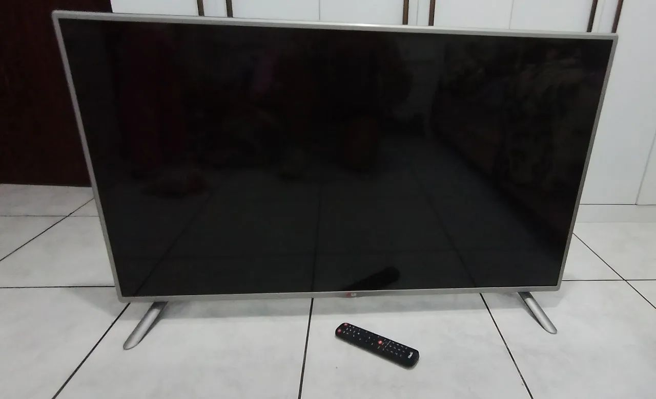 Smart TV LG 47" - com defeito!