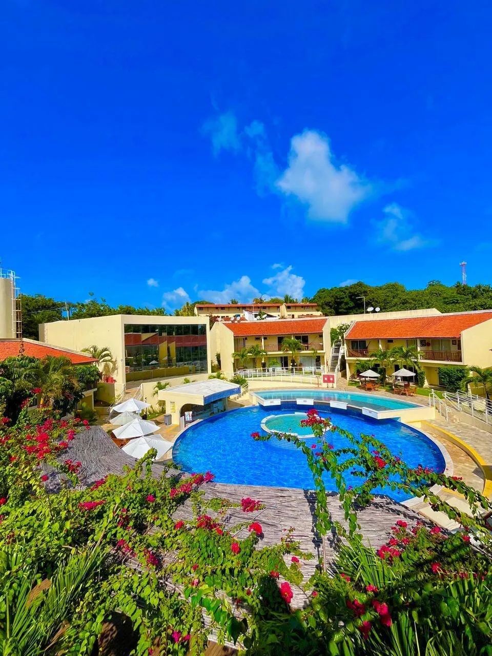 Solar Água - Triplex reformado e mobiliado, com jacuzzi, perto do centro