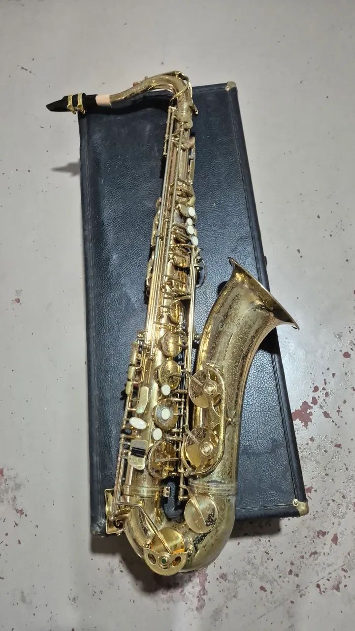 Sax tenor eagle ano 2007 usado, tocando
