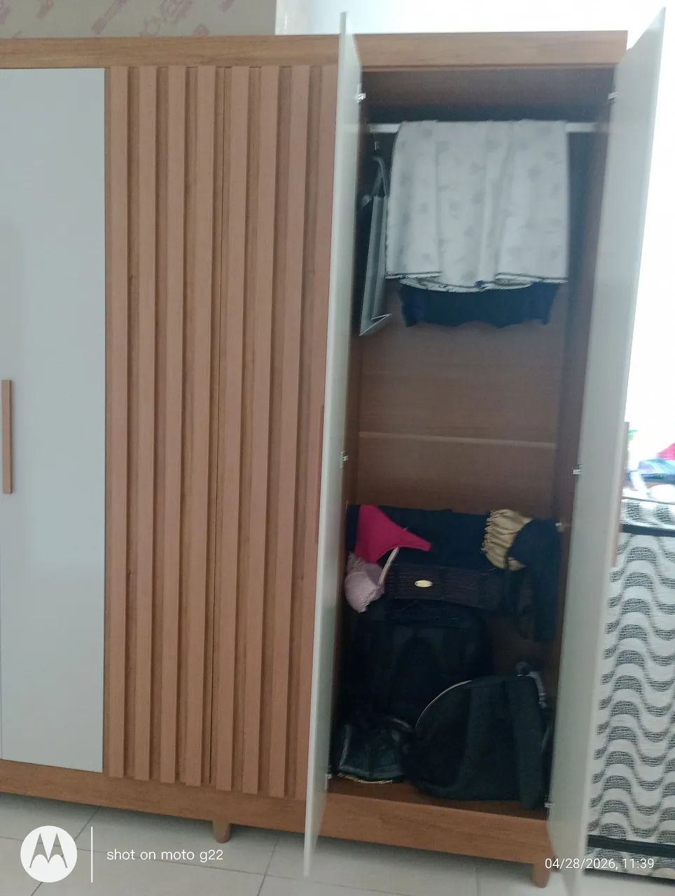 Guarda Roupa 6 portas 100% mdf - Foto 2