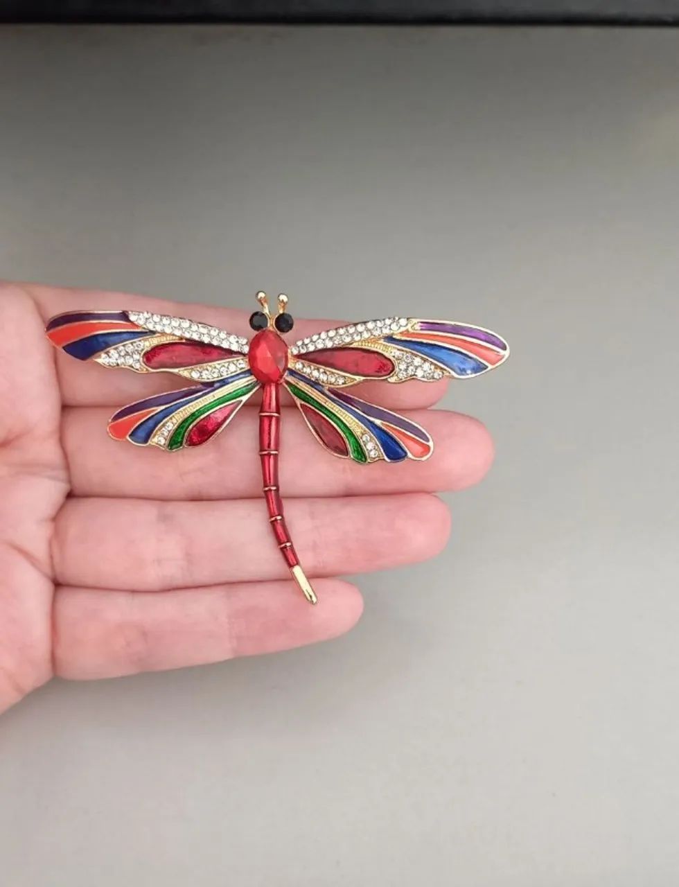 Broche de Libélula Vermelha Vibrante (novo) - Foto 2