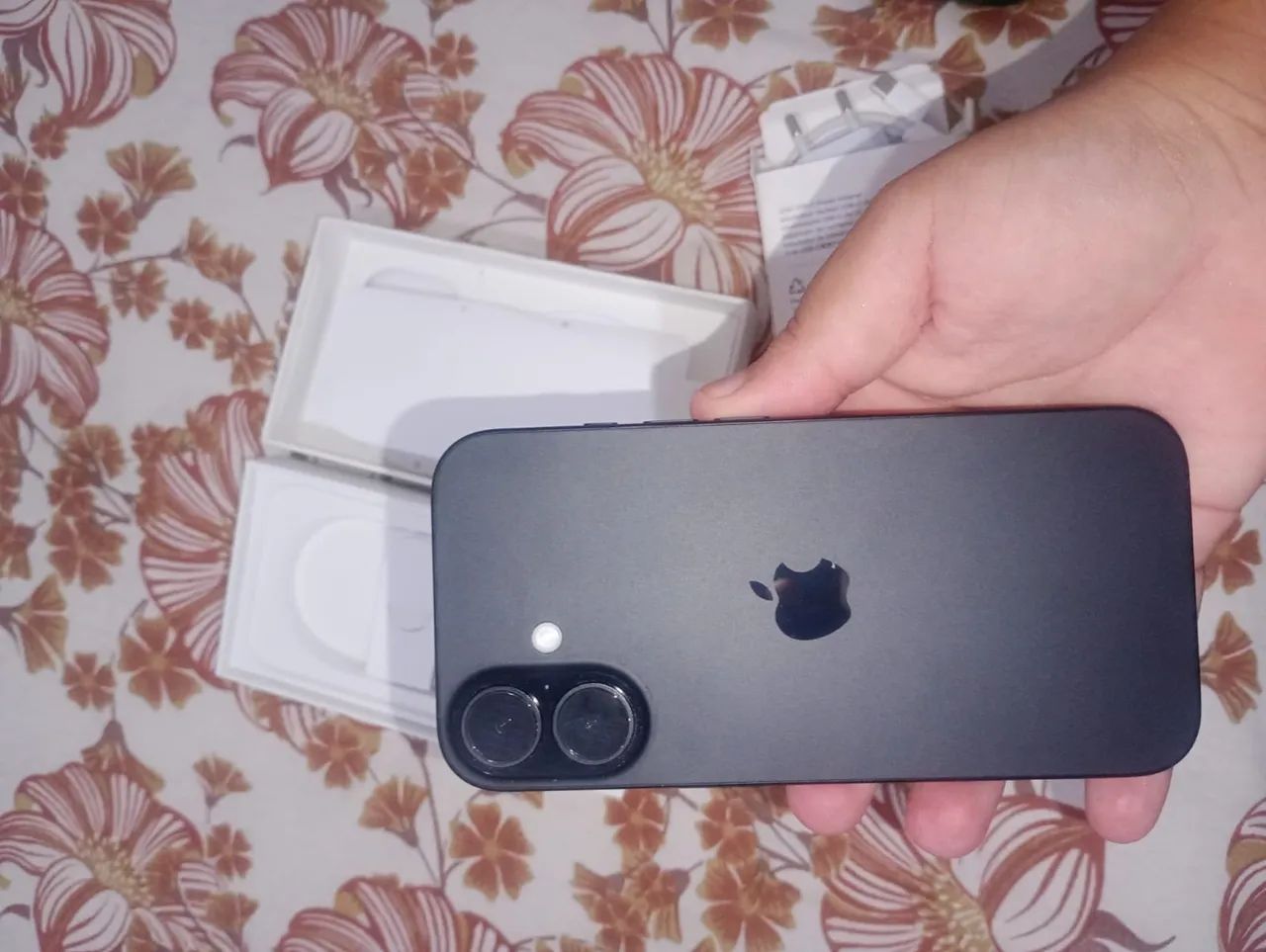 IPHONE 16  256GB