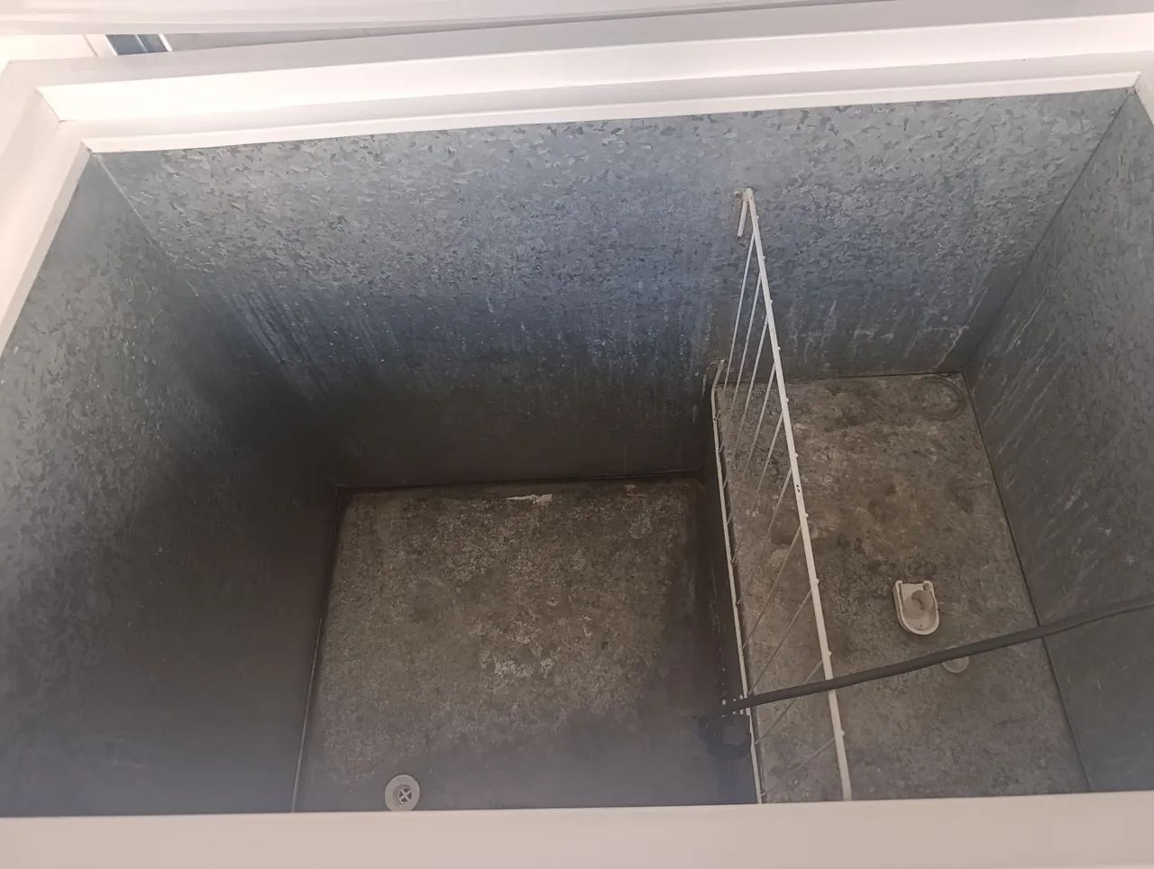Vende freezer  horizontal com 1 tampa  - Foto 3