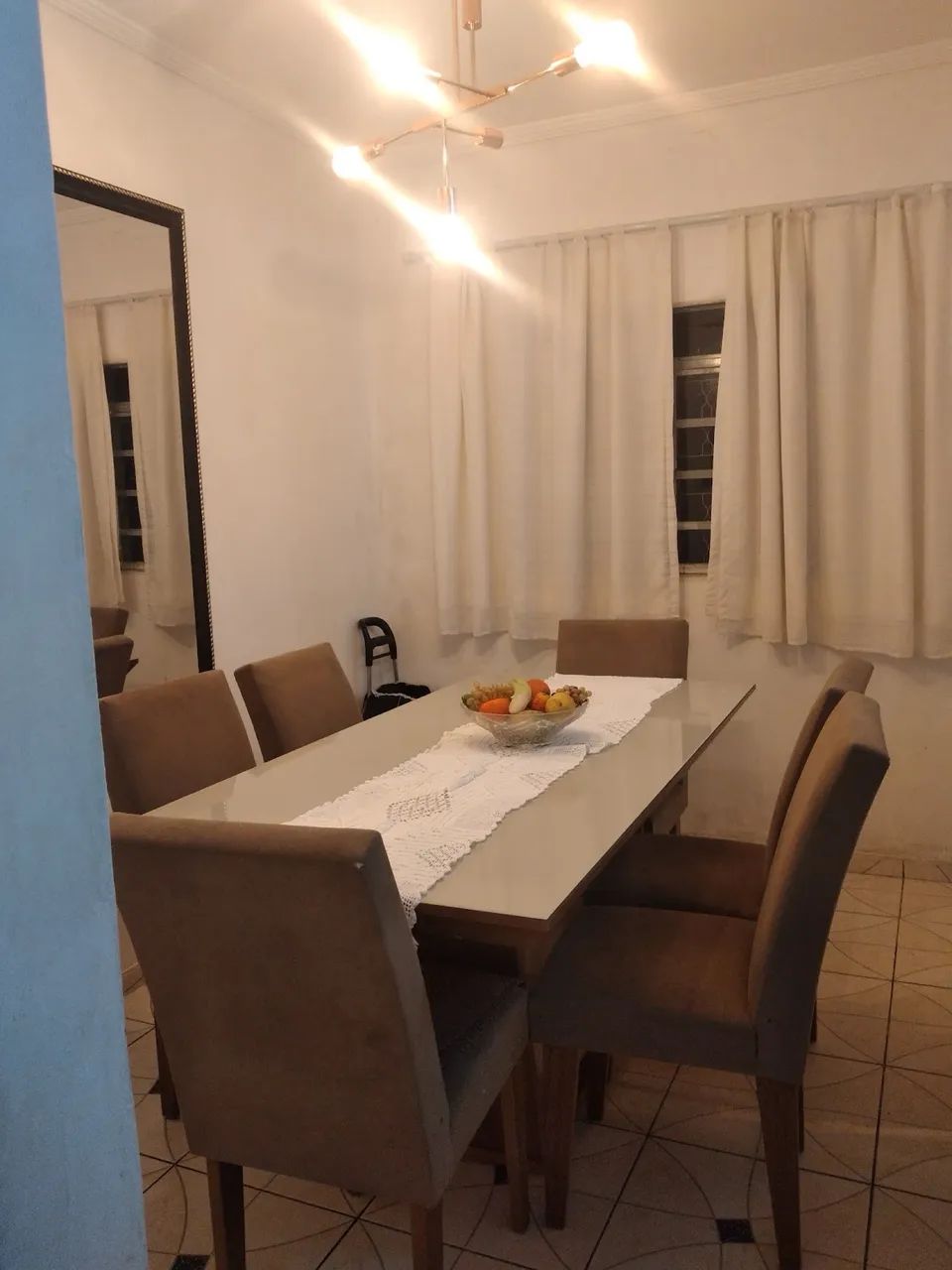 Mesa para 6 cadeiras - sem as cadeiras  - Foto 4