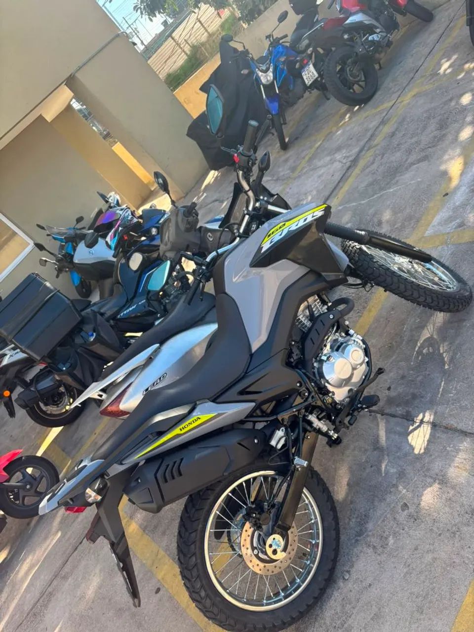 Honda bros 160 abs  - Foto 4