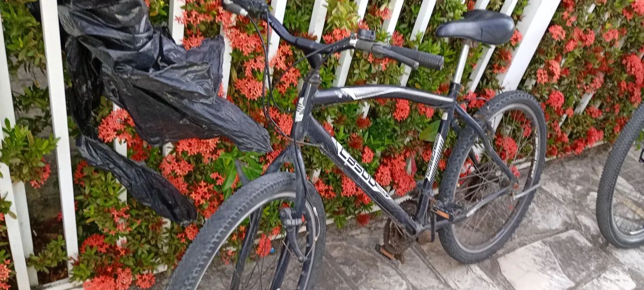 Vende-se uma bicicleta aro 26 de macha