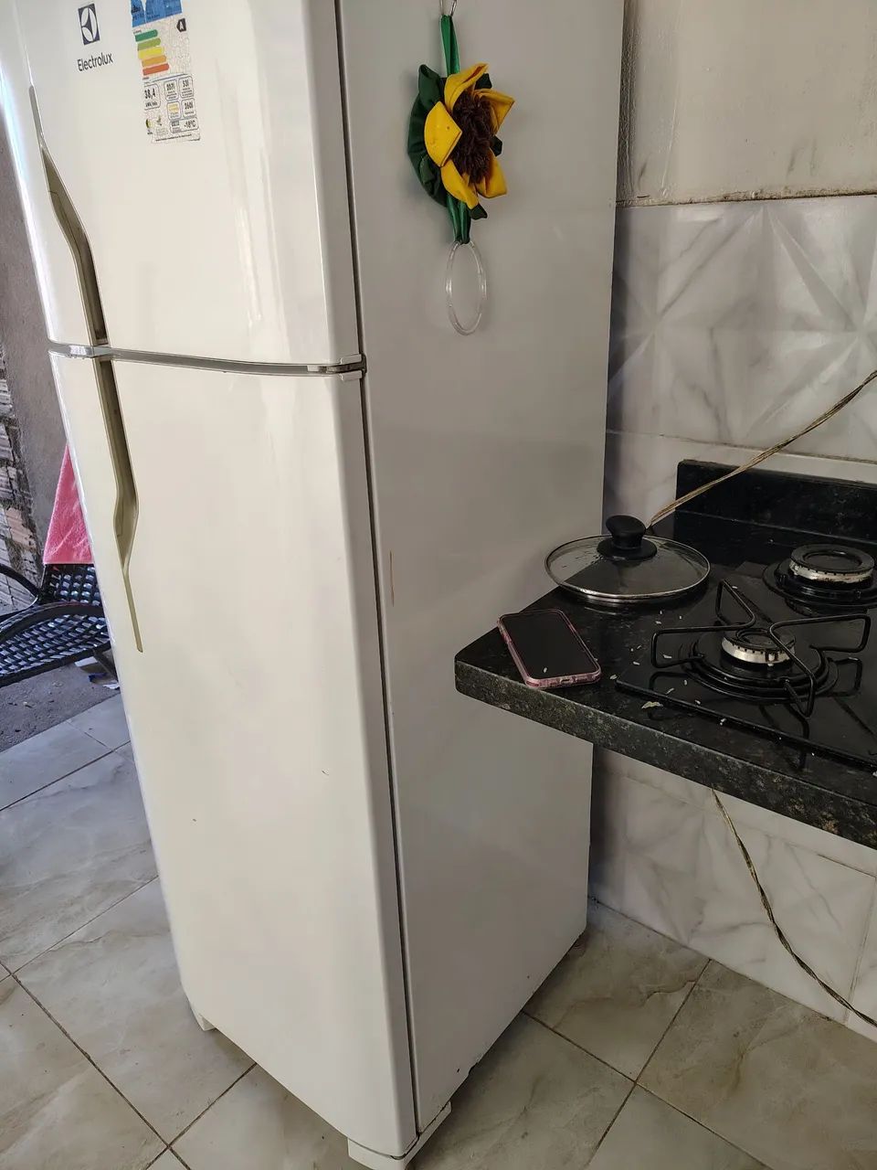 Geladeira Eletrolux 260L Seminova - Foto 3