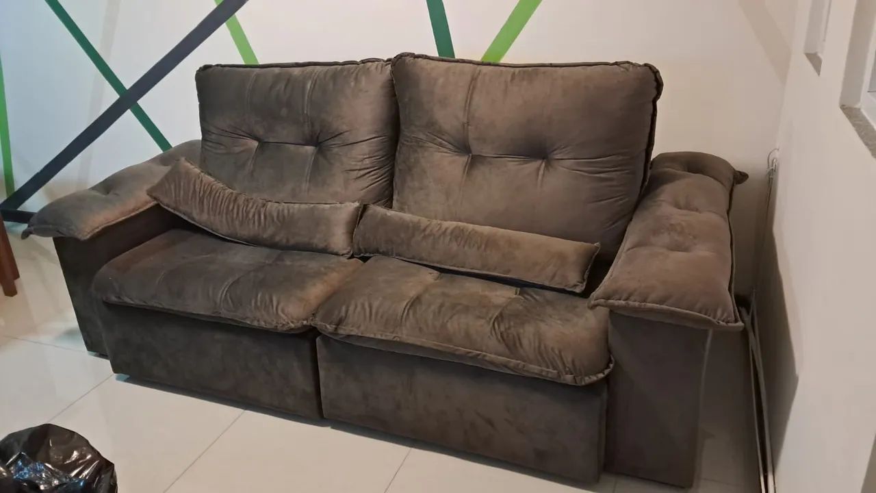 Sofá novíssimo, retrátil, lindo!