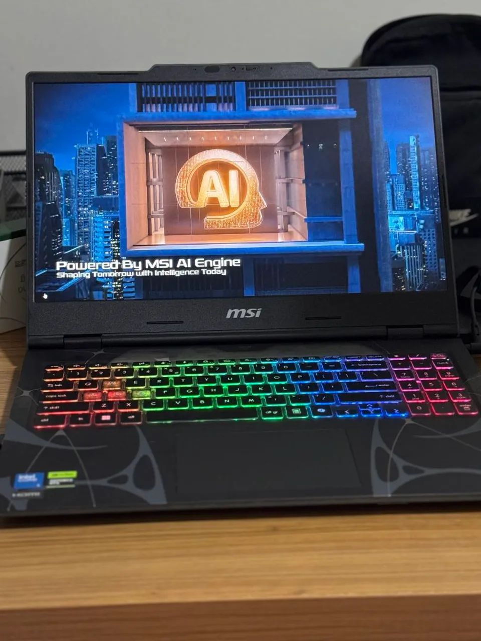 Notebook MSI Cyborg 15  - Foto 4