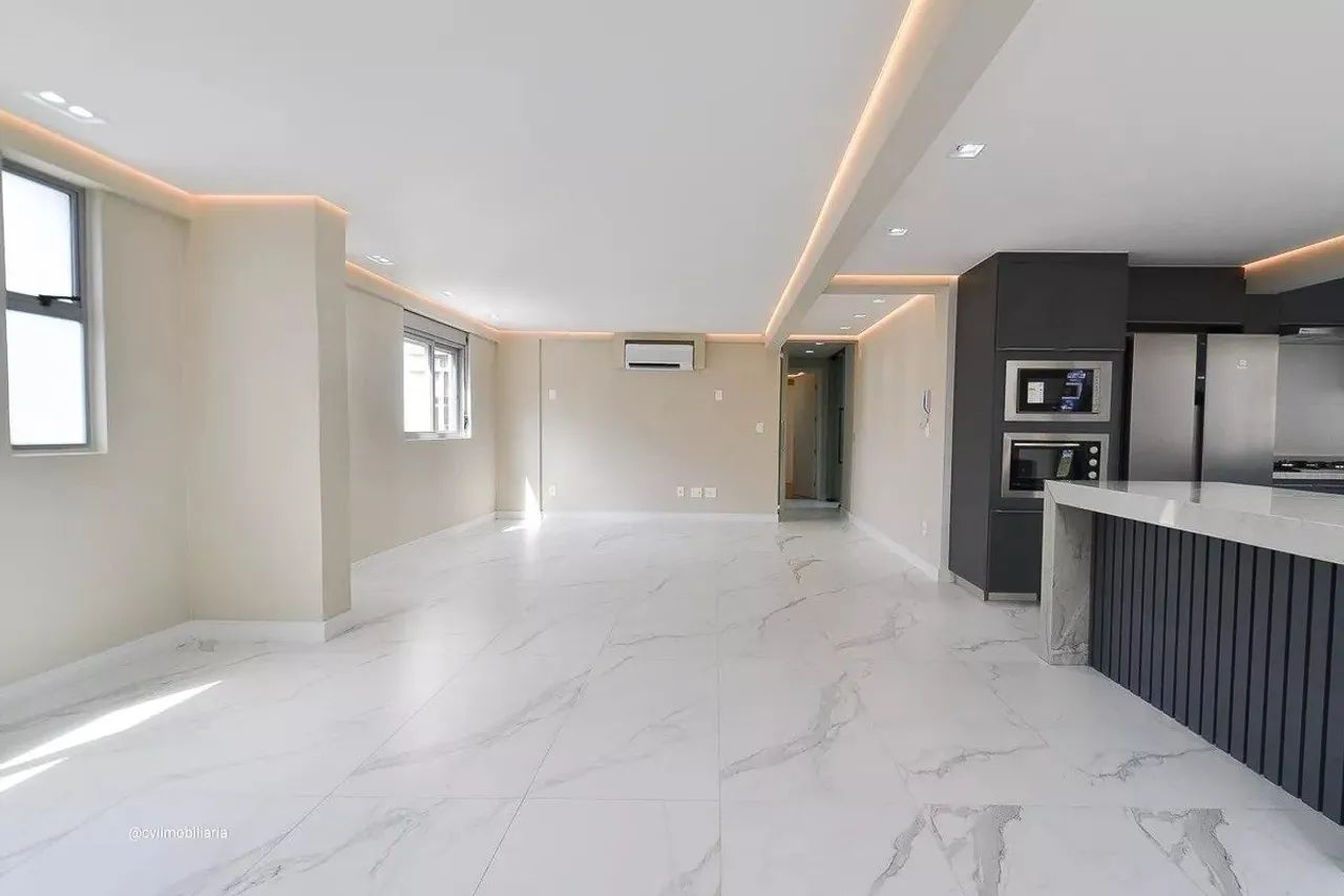 Apartamento com 3 quartos à venda 150m²
