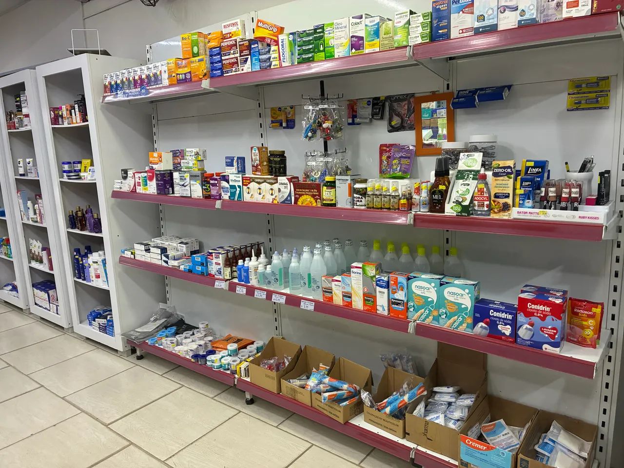 FARMÁCIA À VENDA - PONTO CONSOLIDADO E PRONTA PARA CONTINUAR