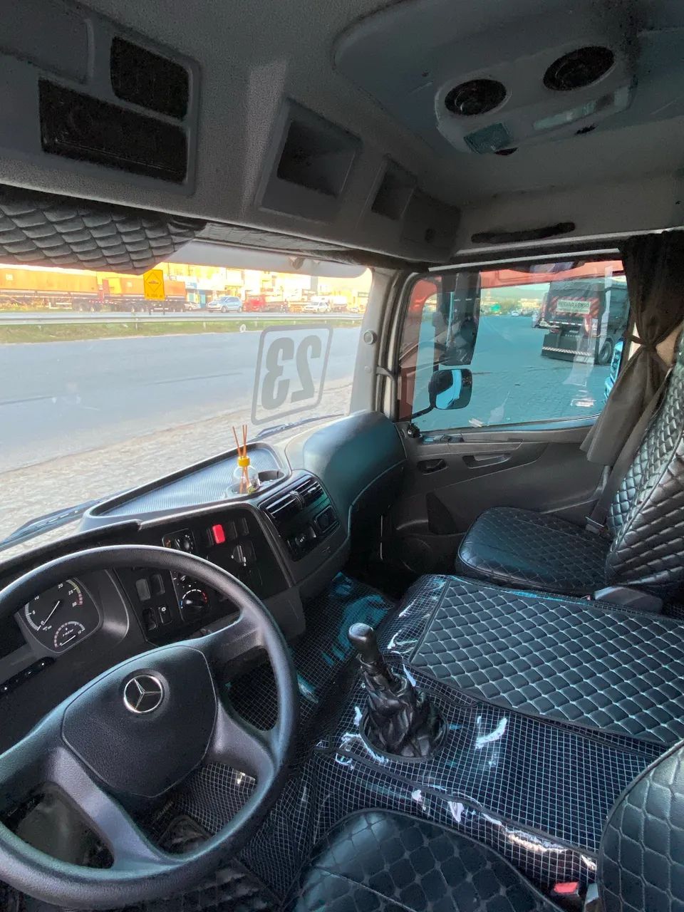 M/Benz Atego 2426 Ano 2023 - Foto 2