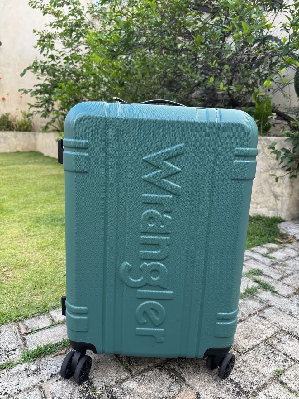 MALA WRANGLER 24? MÉDIA