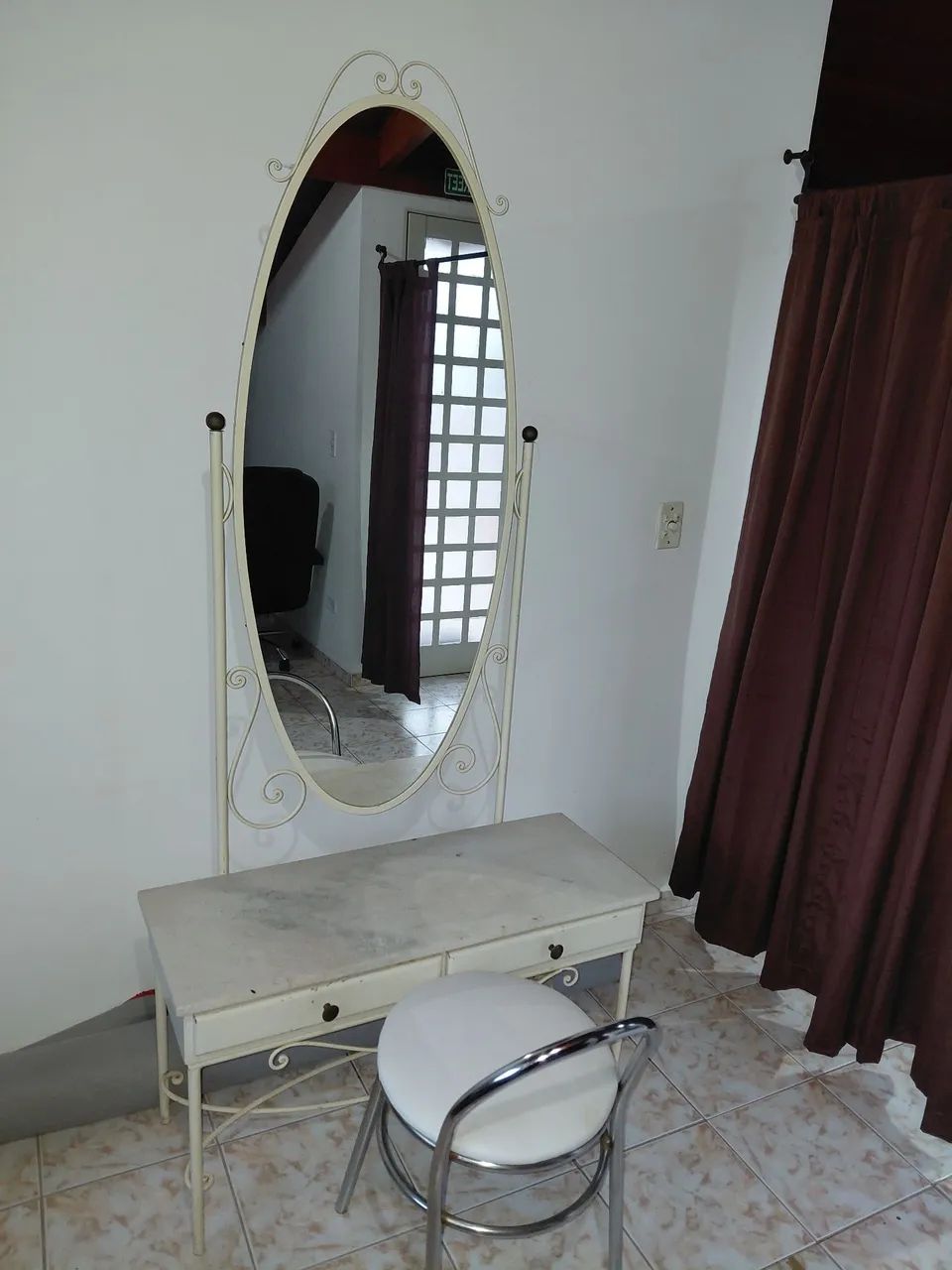 Penteadeira e criado do mudo  Branco usado - Foto 2