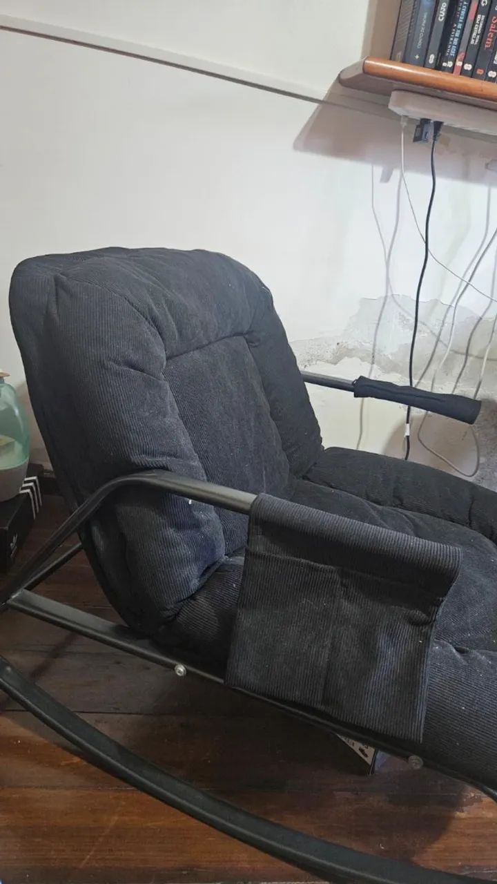 Cadeira de balanço com almofada