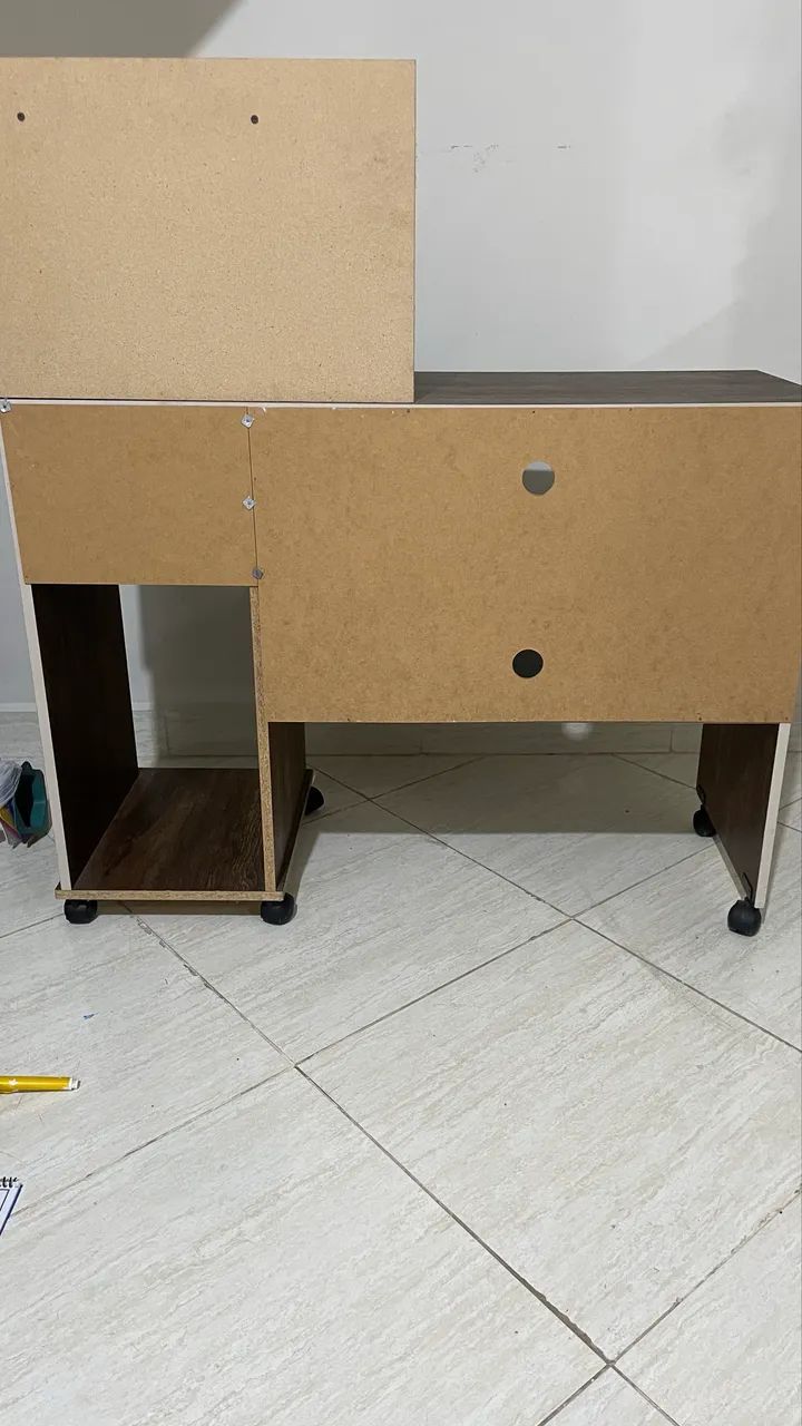Escrivaninha em perfeito estado - Foto 2
