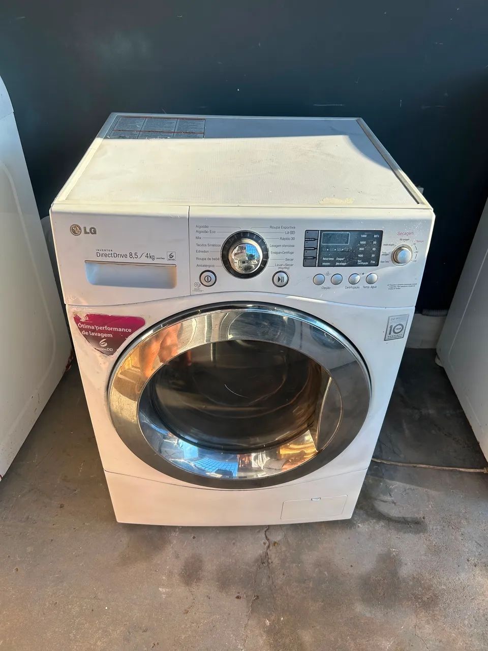 Vendo lava e seca LG 8,5 funcionando perfeitamente 
