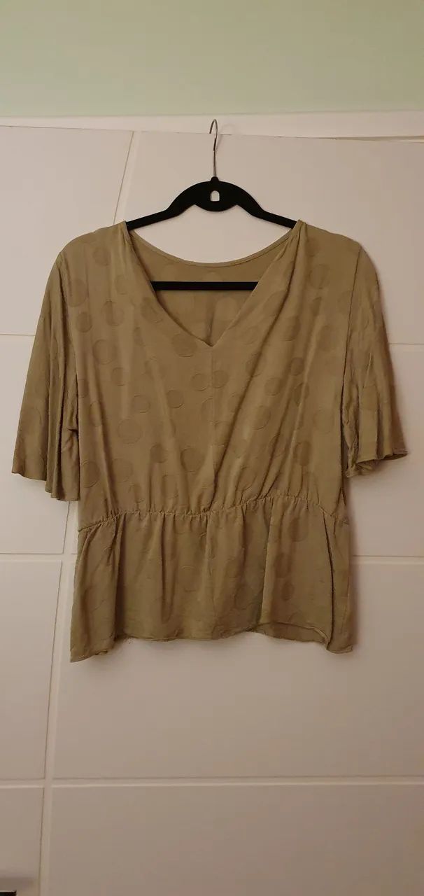 Blusa Verde Decote V -  P. A Concept