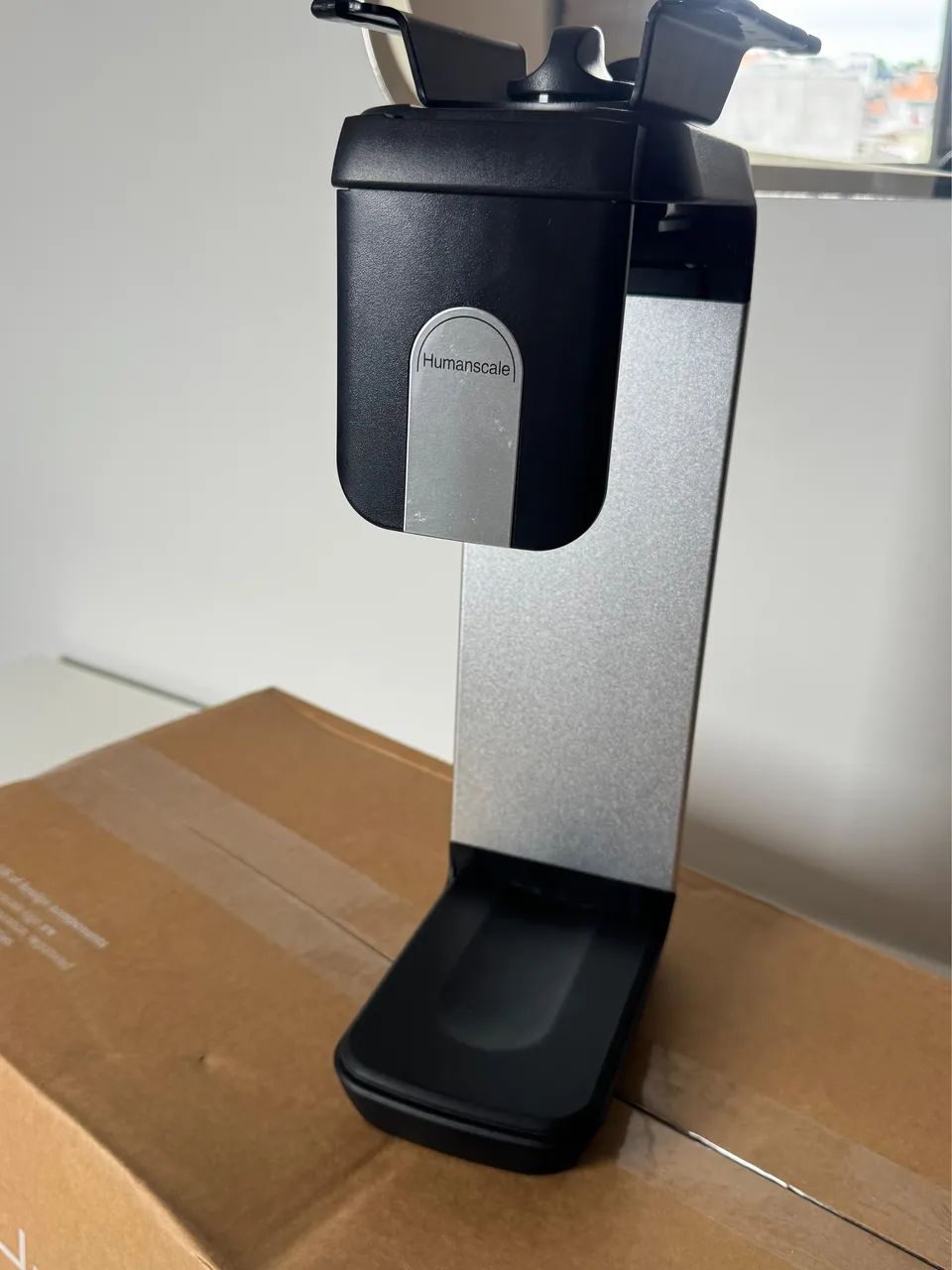 Suporte CPU humanscale novo sem uso na caixa  - Foto 4