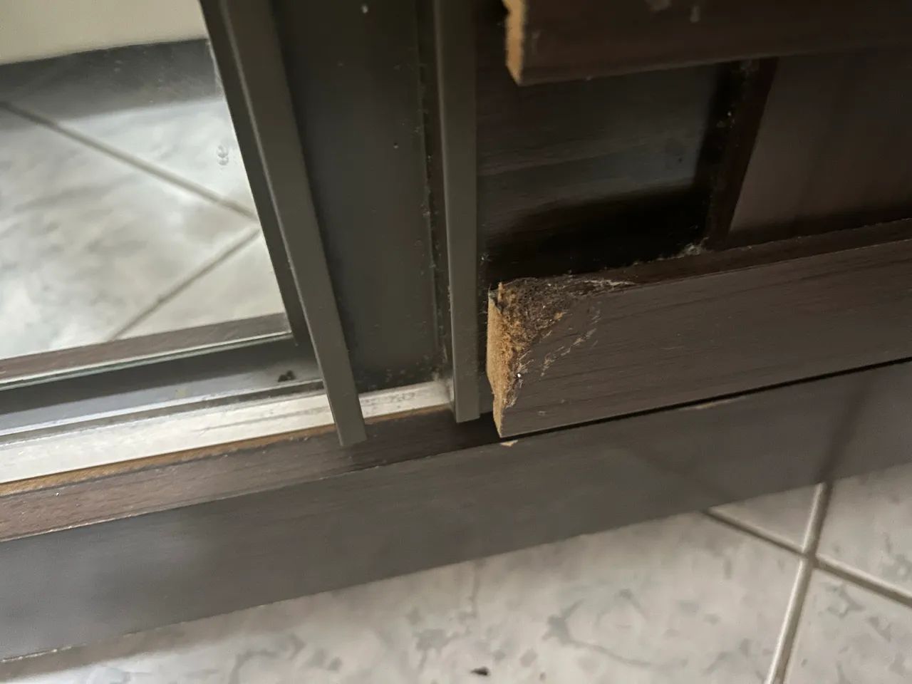 Vende Guarda Roupa Casal