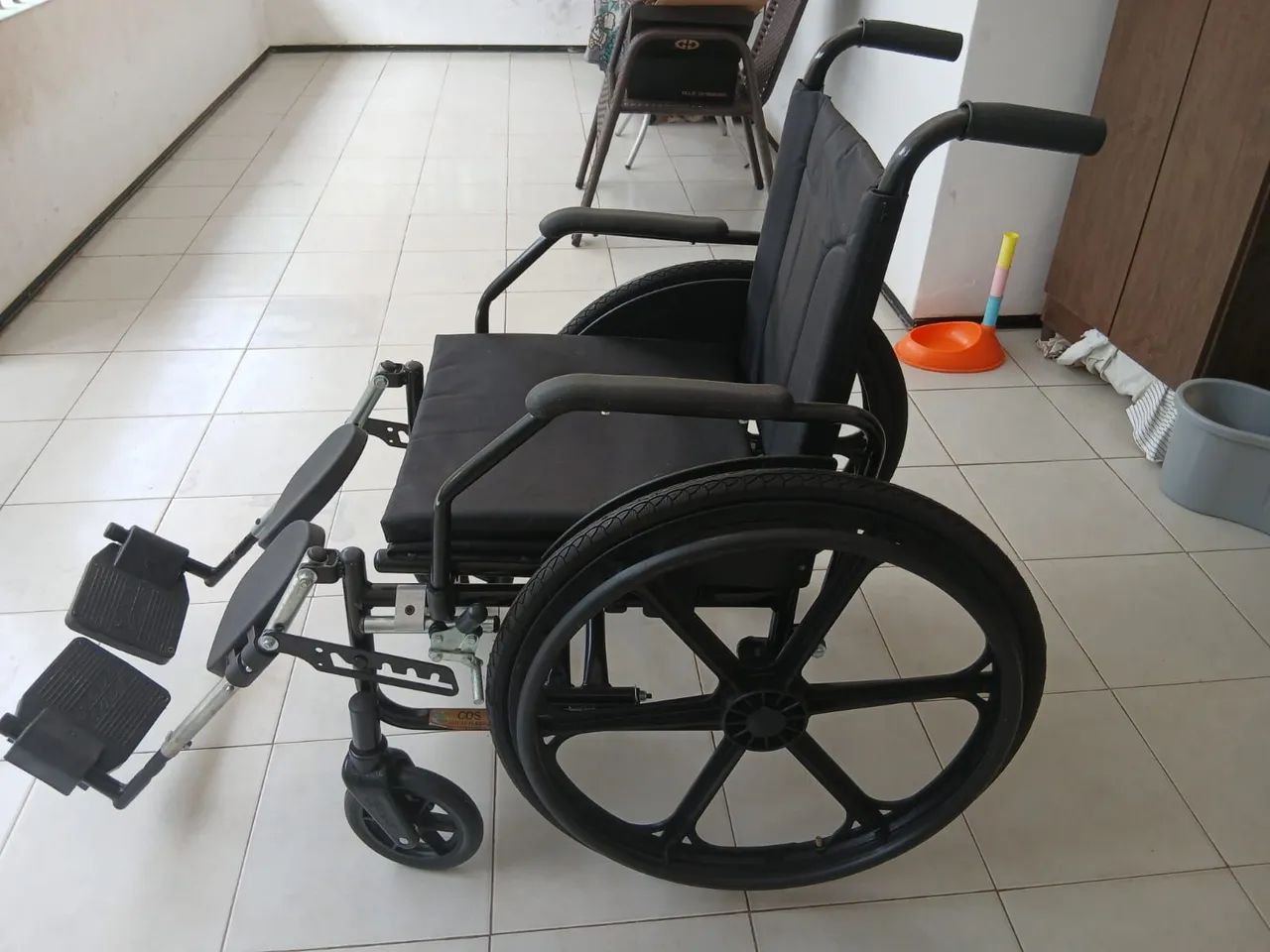 CADEIRA DE RODA COM ELEVAÇÃO  - Foto 5
